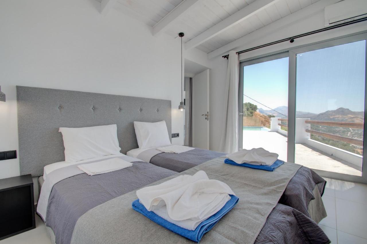 Pyrgos Exclusive Villa Sellia  Exterior photo
